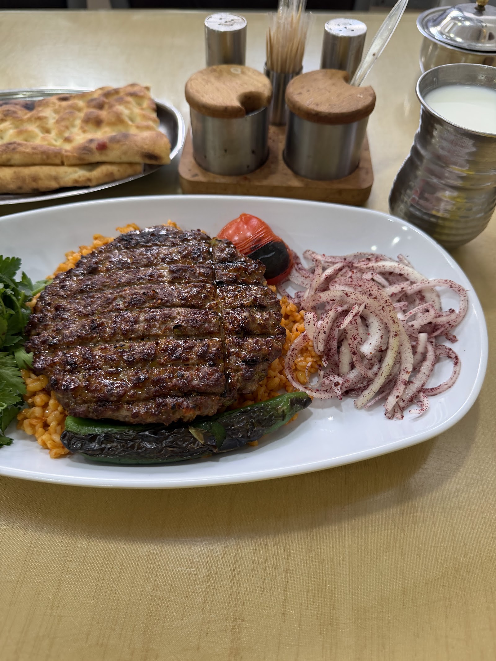 Şeyhmuz Kebap Salonu