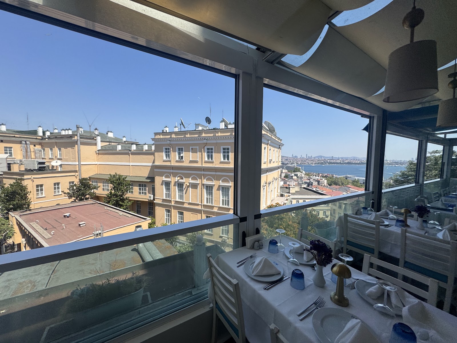 Eleos Restaurant