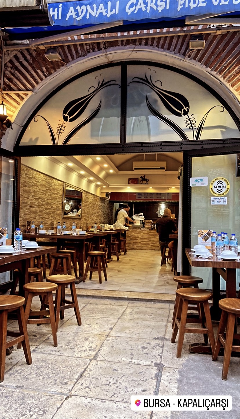 Tarihi Aynali Carsi Pide ve Cantik Salonu