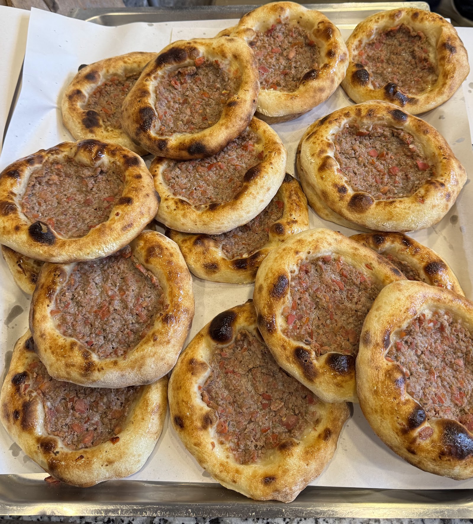 Tarihi Aynali Carsi Pide ve Cantik Salonu
