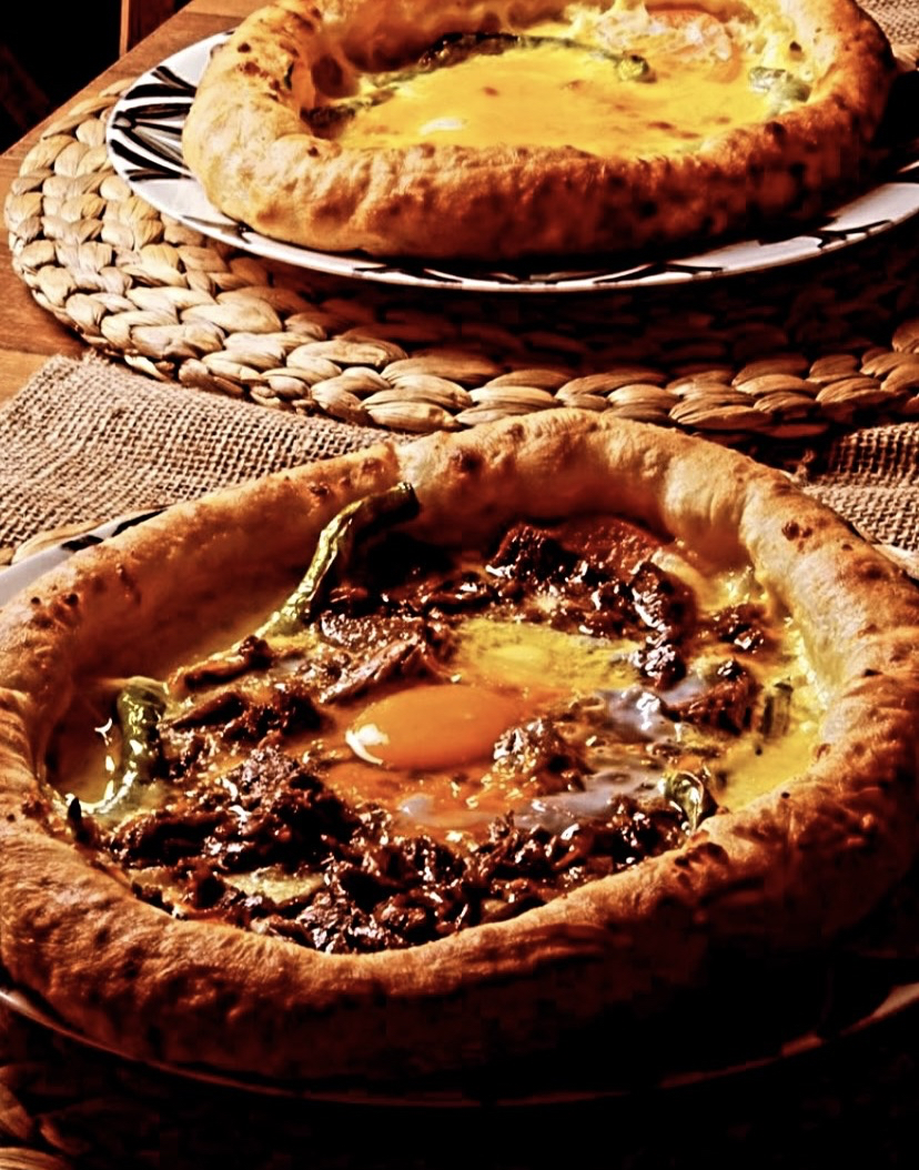 Tarihi Aynali Carsi Pide ve Cantik Salonu