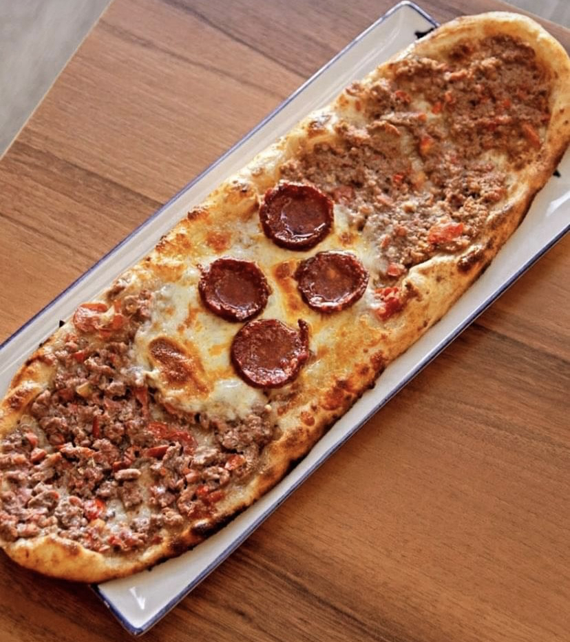 Tarihi Aynali Carsi Pide ve Cantik Salonu