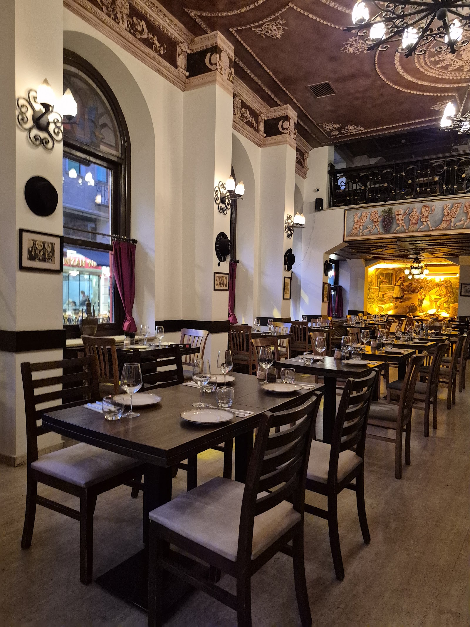 Pano Wine House