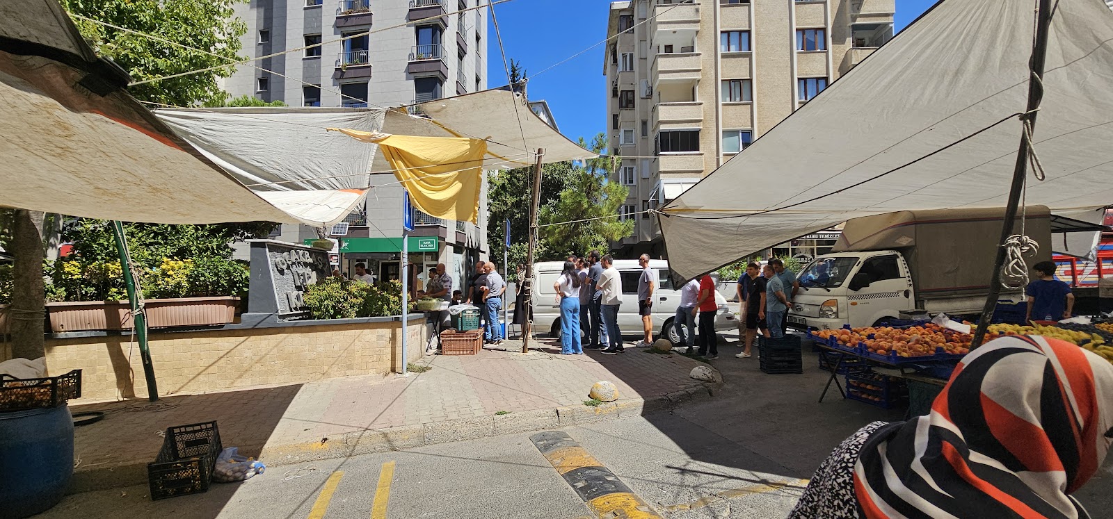 Dönerci Emin Usta, Kozyatağı Pazarı