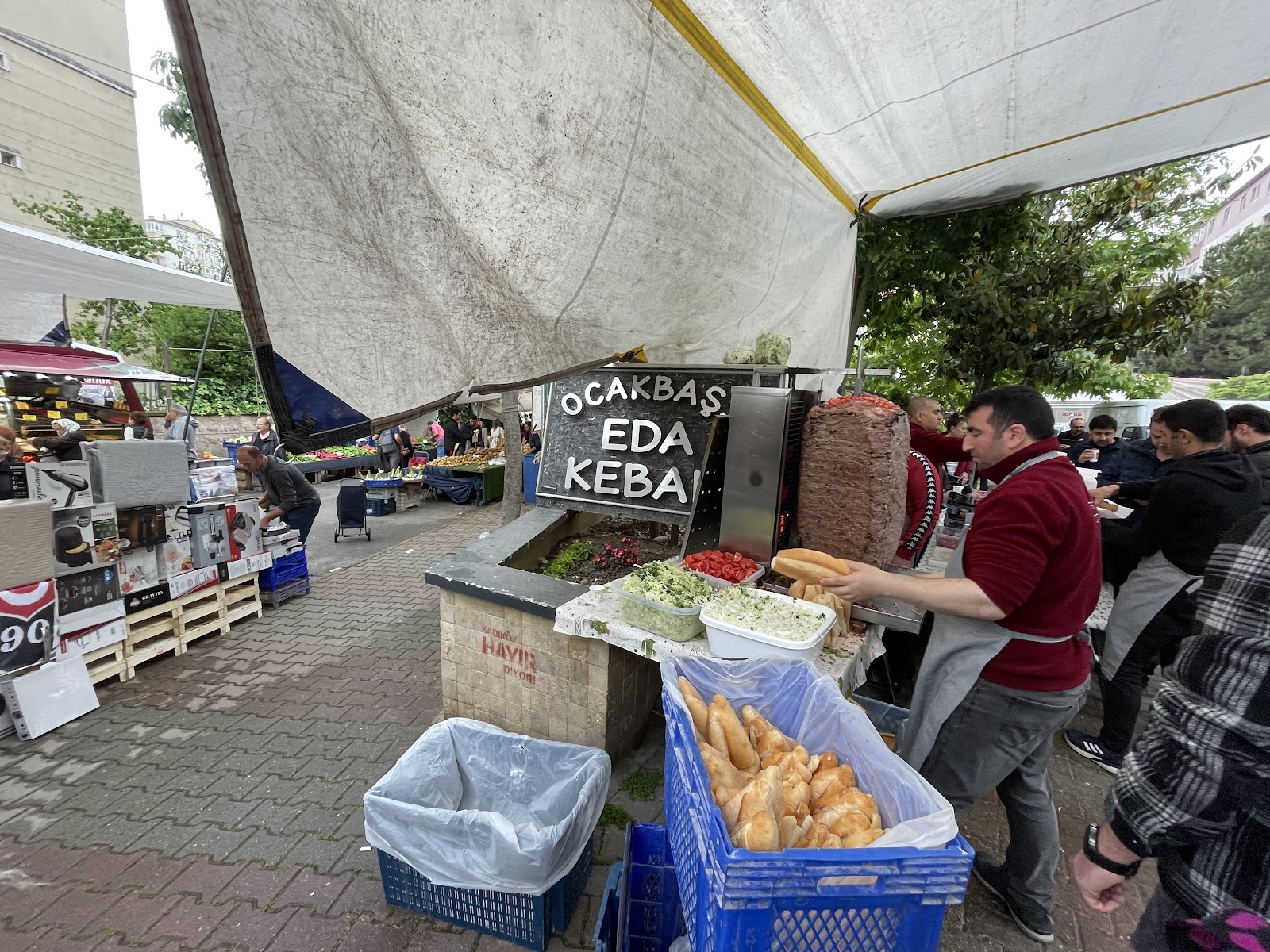 Dönerci Emin Usta, Kozyatağı Pazarı