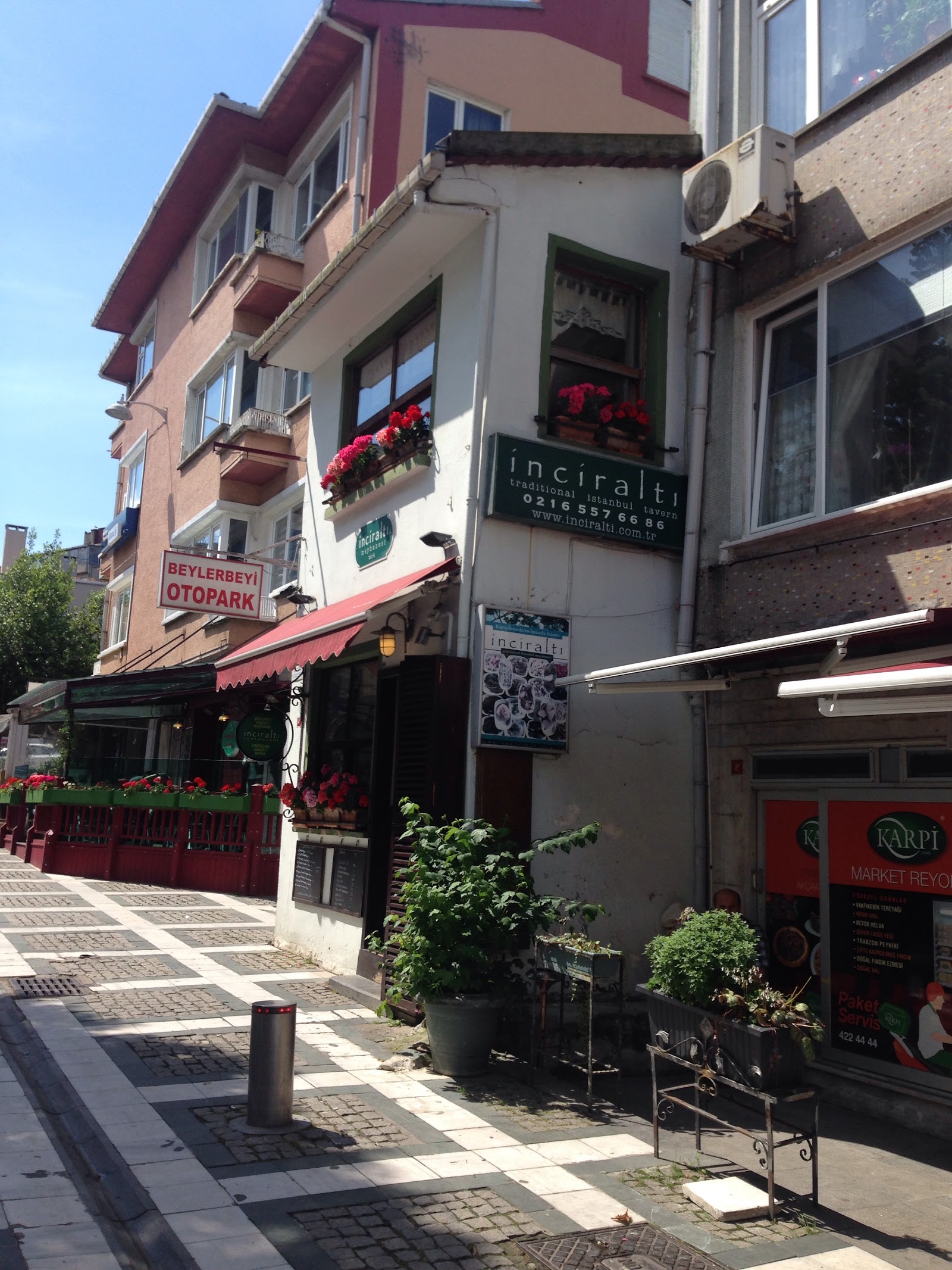 İnciraltı Tavern