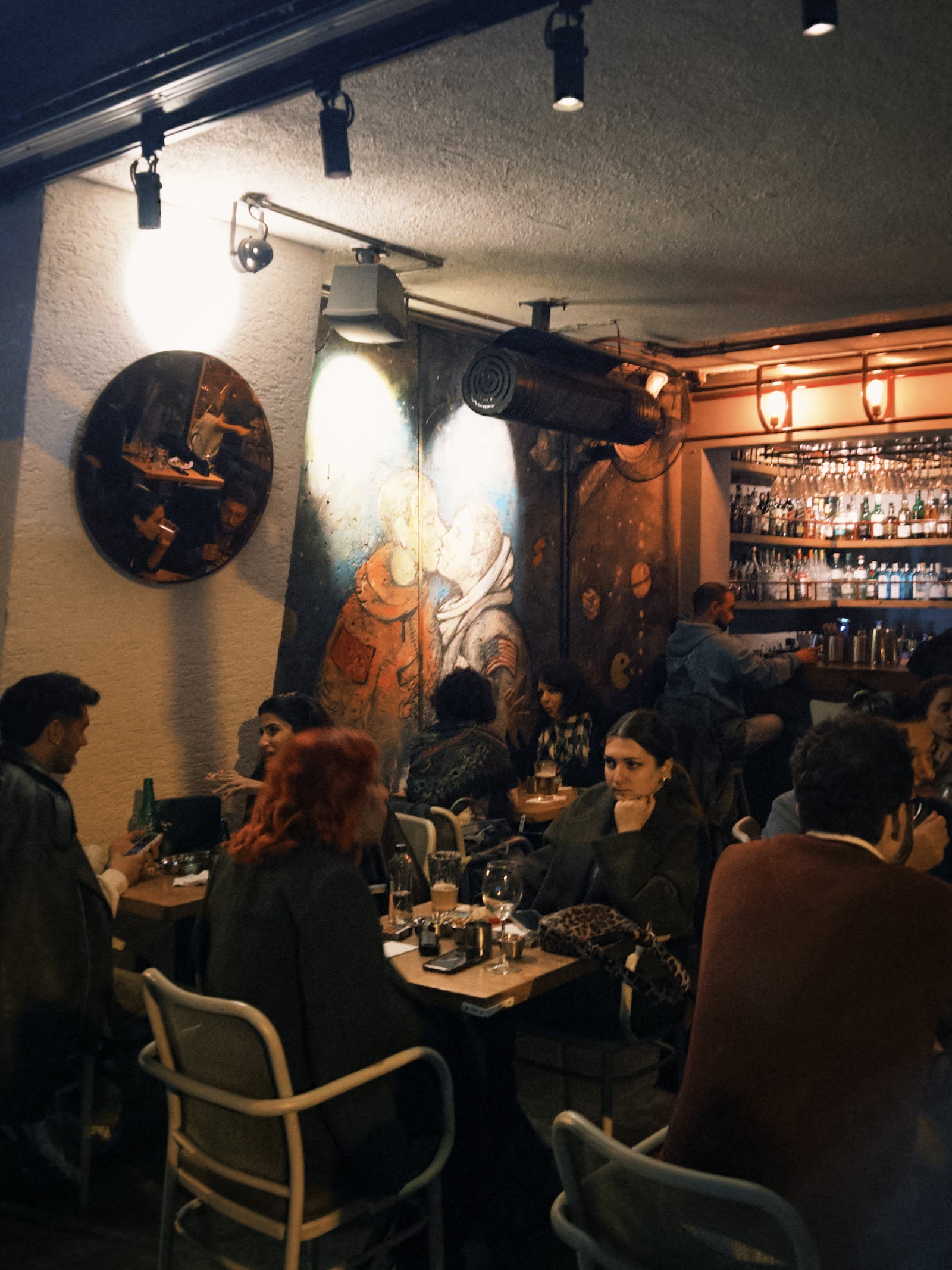 Kozmonot Pub Topağacı