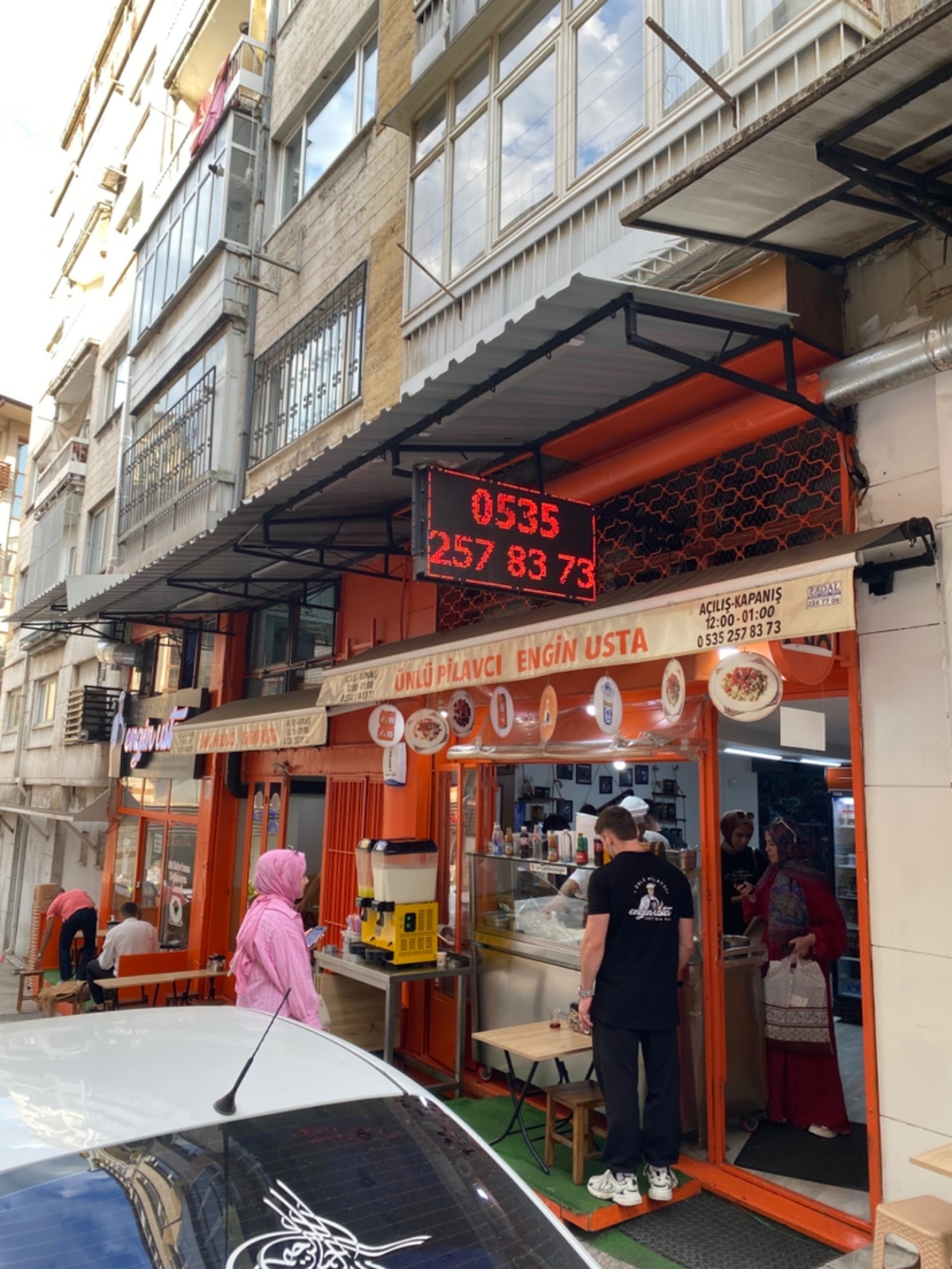 Ünlü Pilavcı Engin Usta