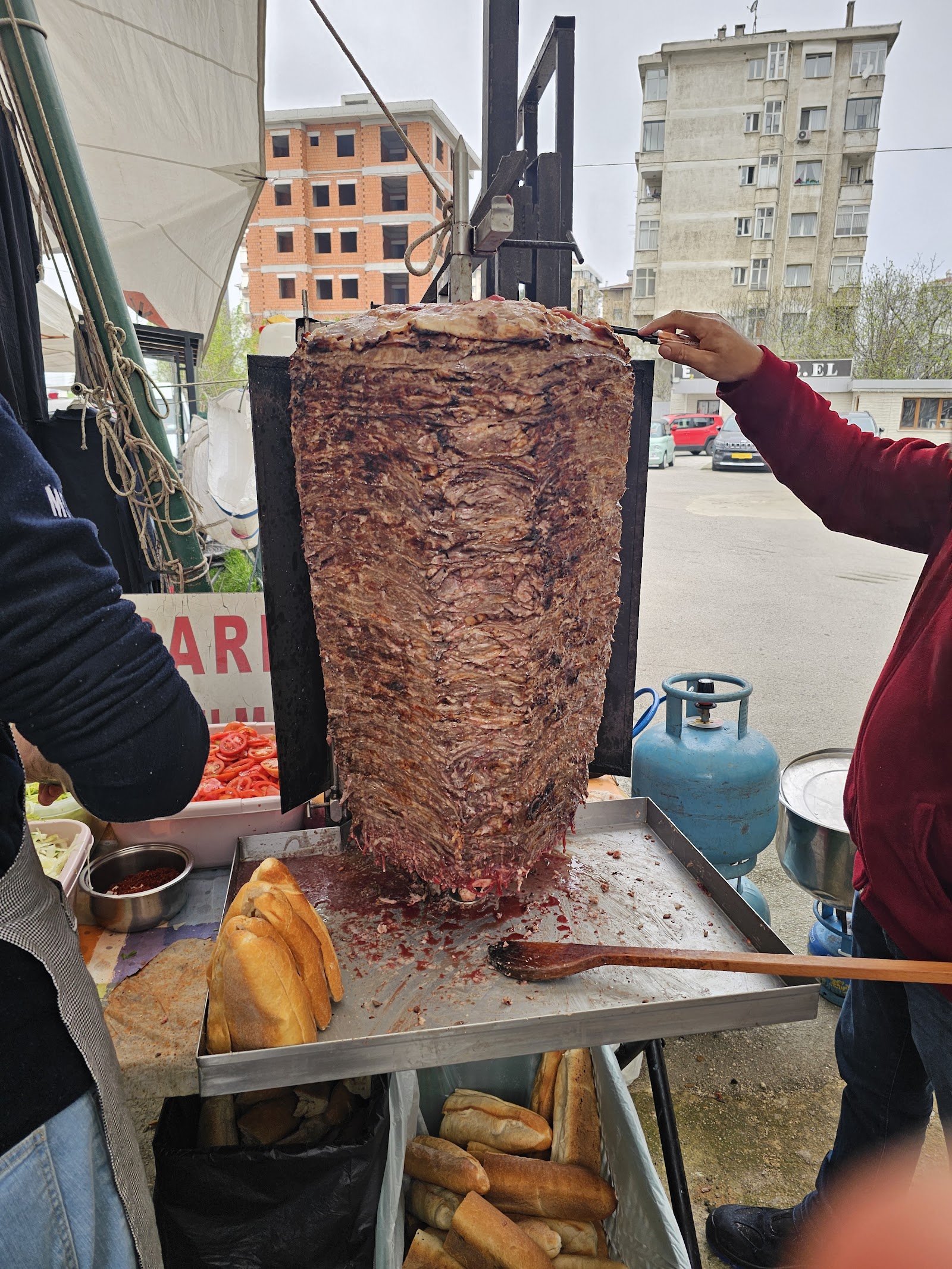 Emin Usta Seyyar Dönerci (Perşembe Pazarı)