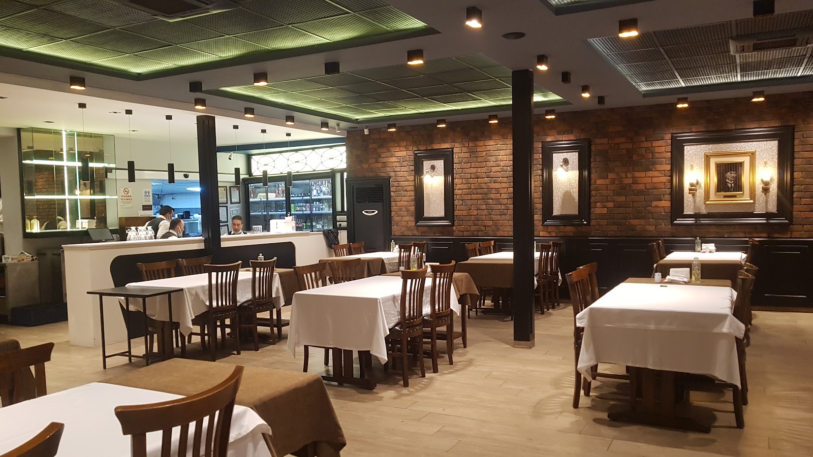 Garson Şükrü Aile Restaurant