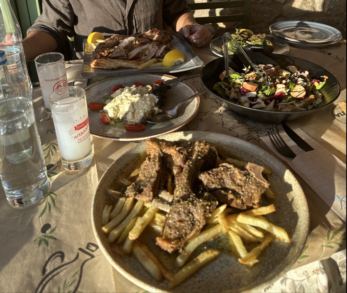 To Asteri - Greek Restaurant and rooms with a view