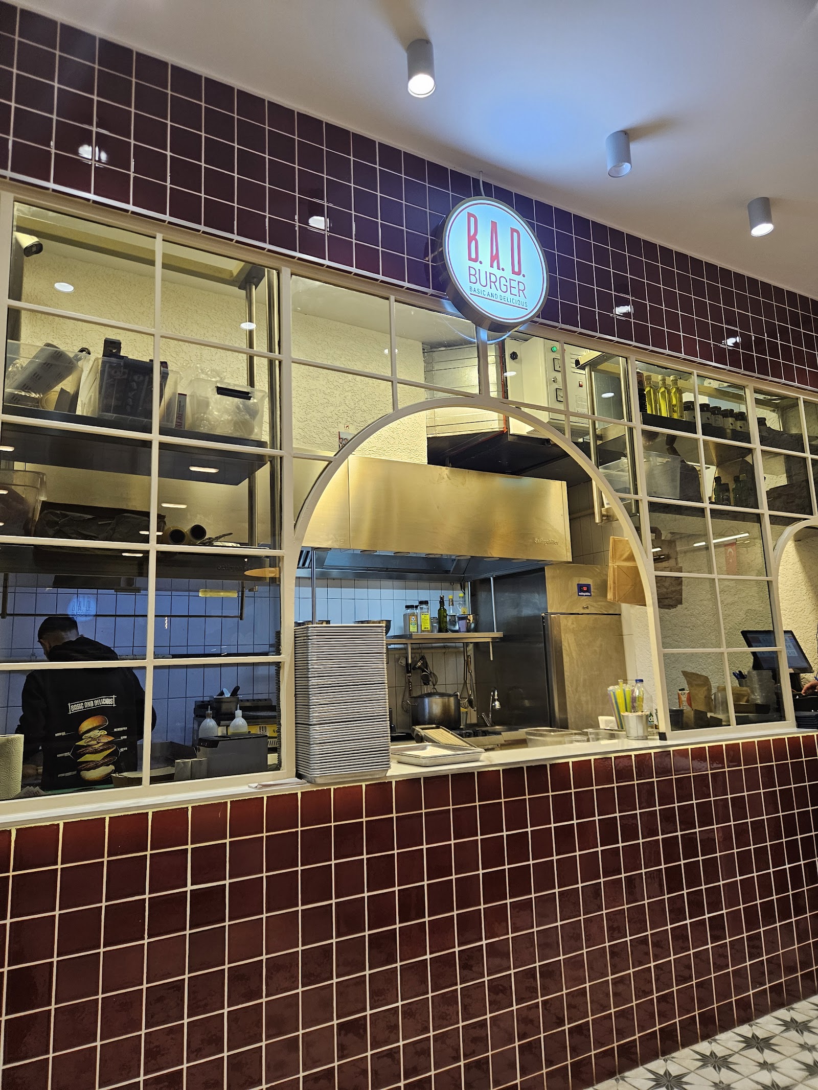 B.A.D Burger Basic And Delicious Suadiye