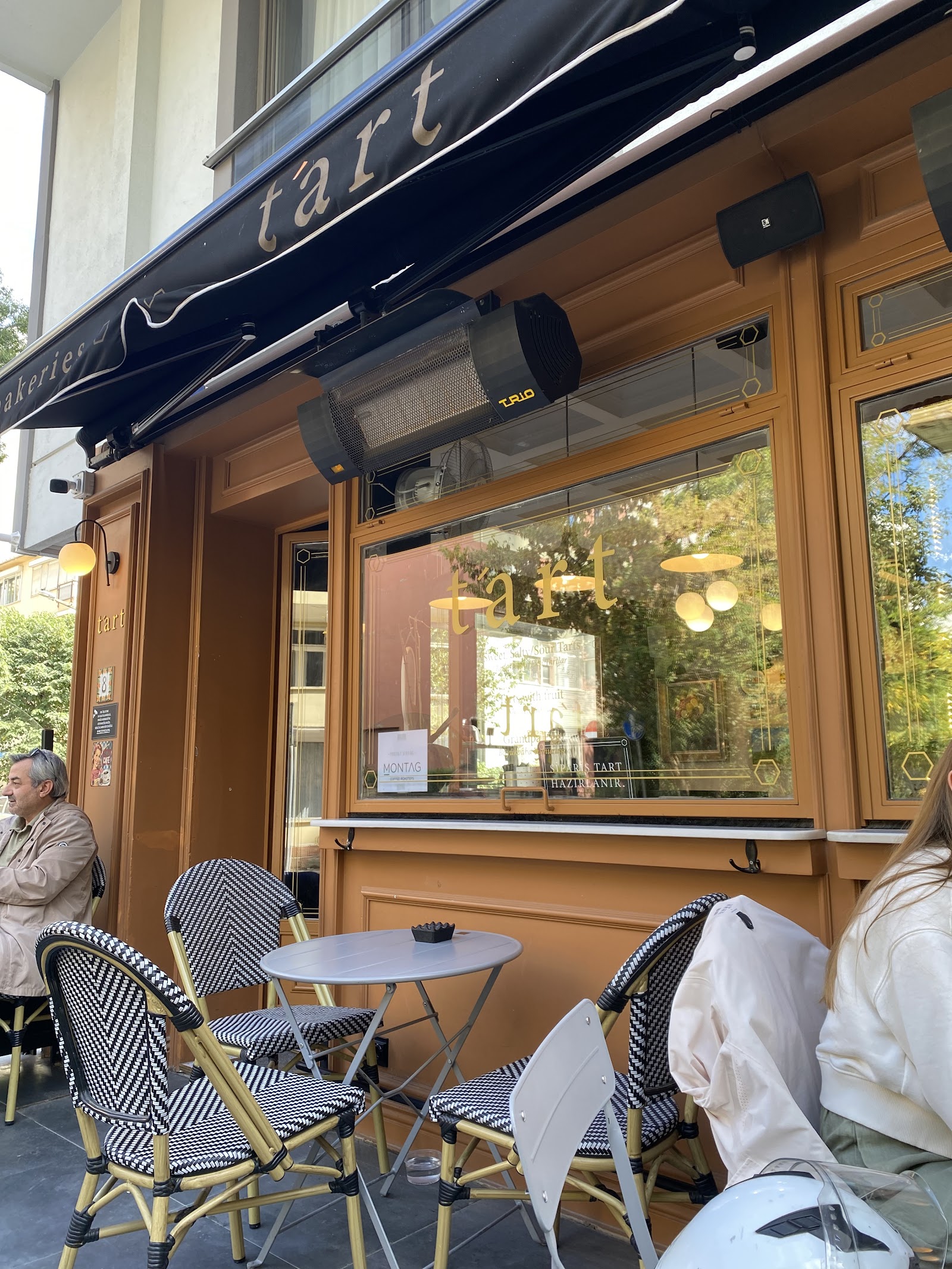 Tart Bakery Cafe