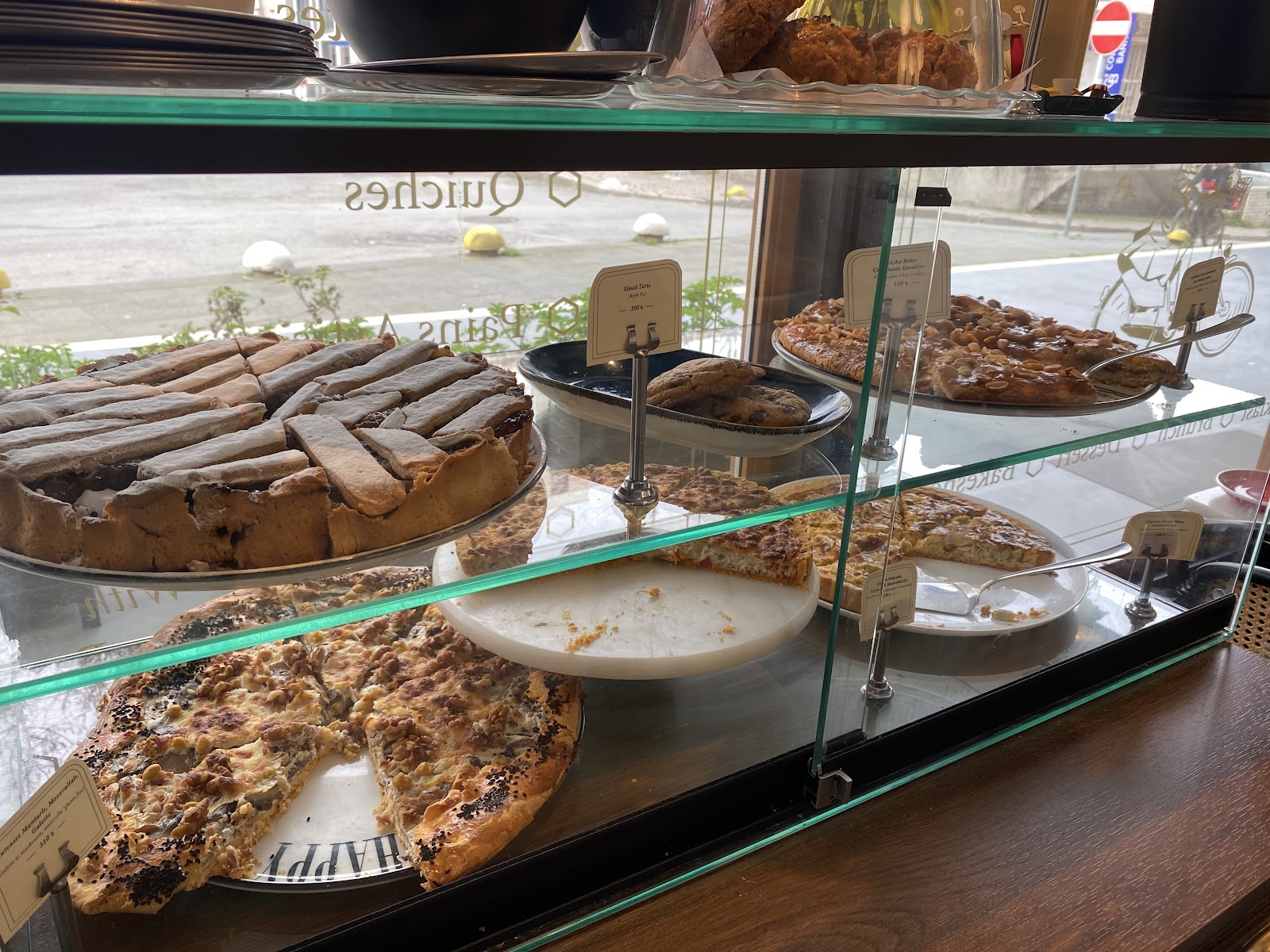 Tart Bakery Cafe