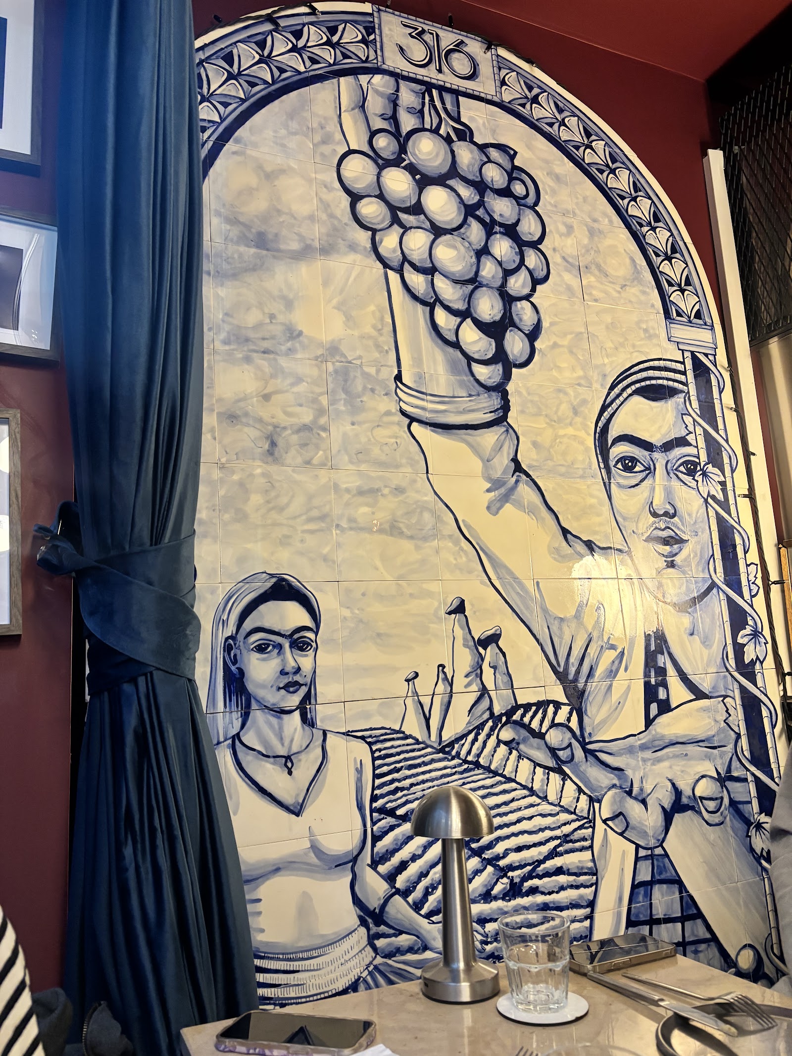 316 Meze & Wine