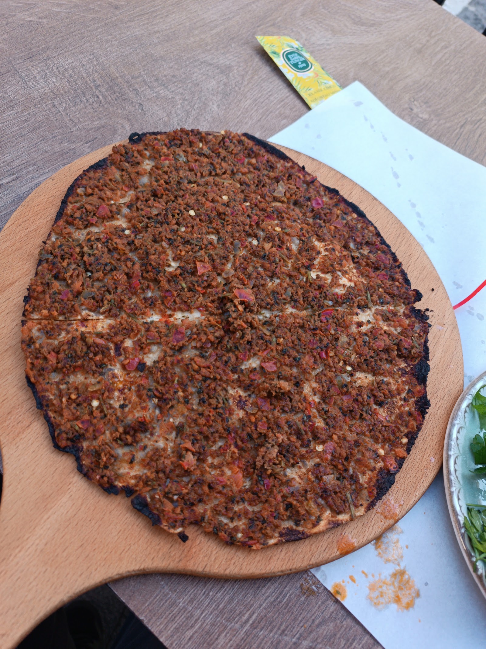 Saitzade Taş Fırında Lahmacun