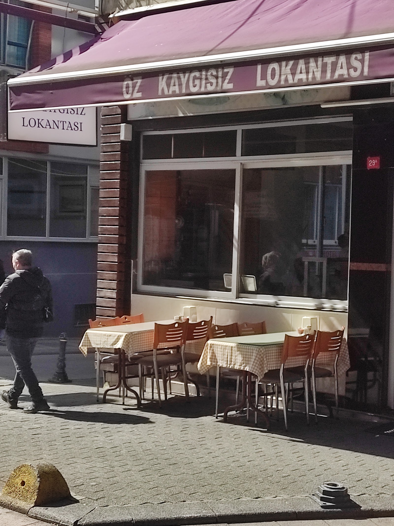 Öz Kaygısız Lokantası