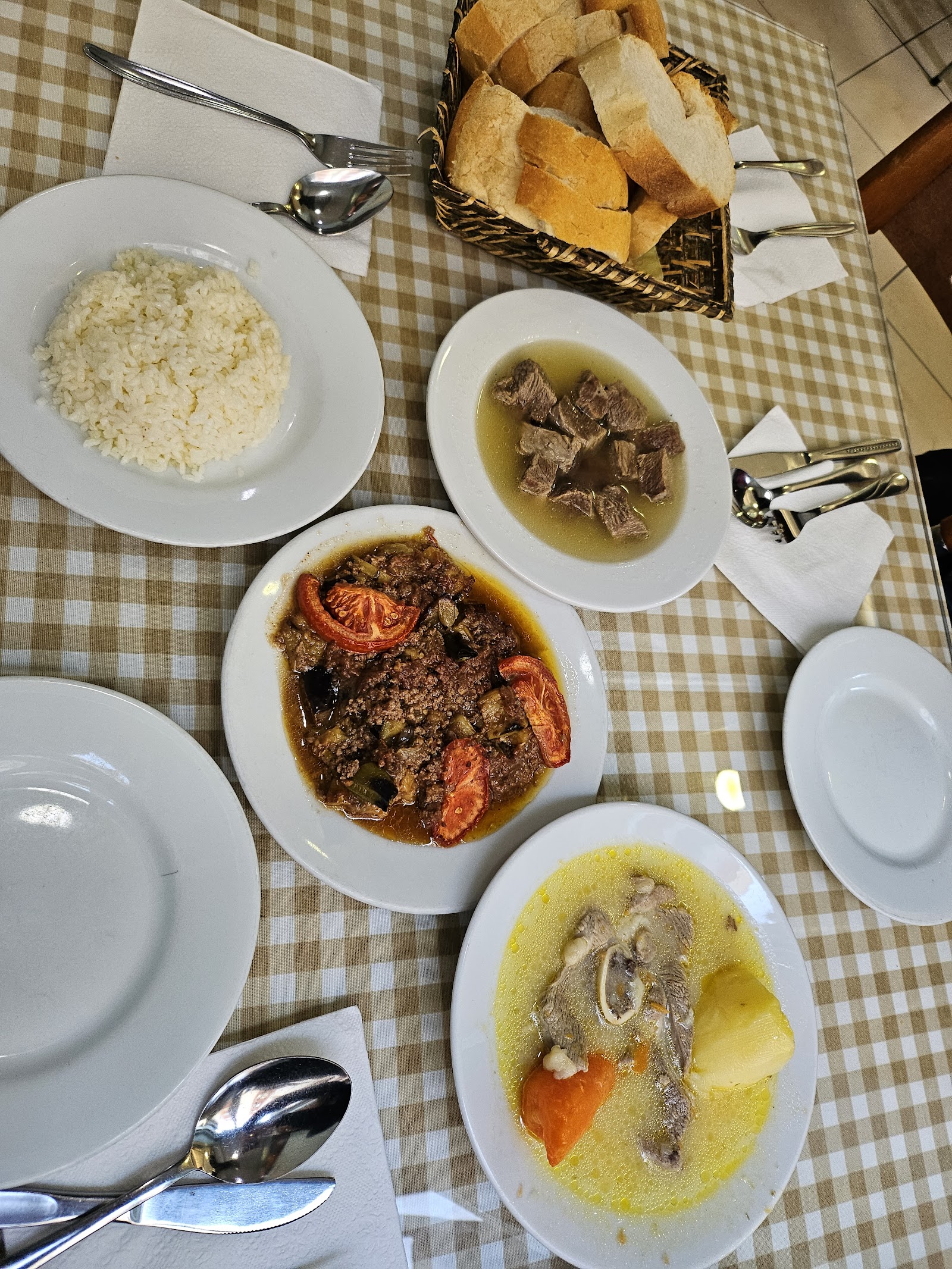 Öz Kaygısız Lokantası
