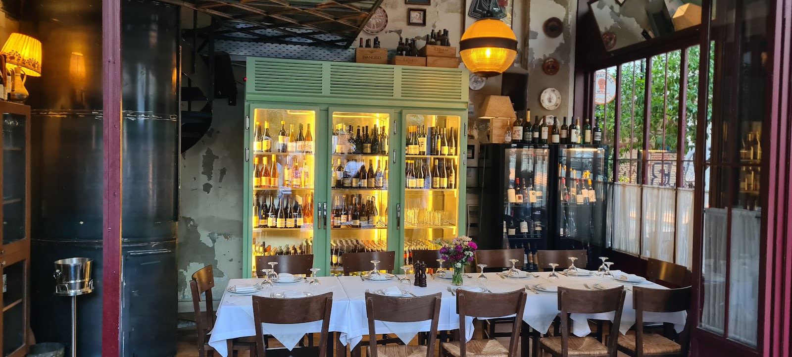 Manári Taverna