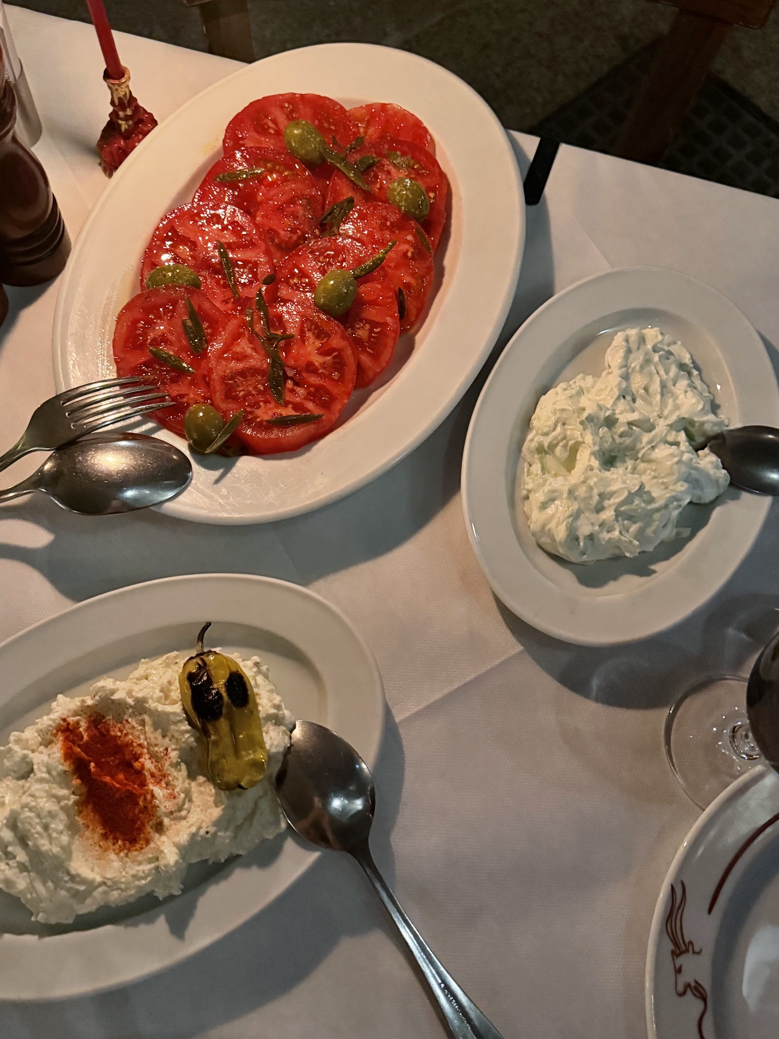 Manári Taverna
