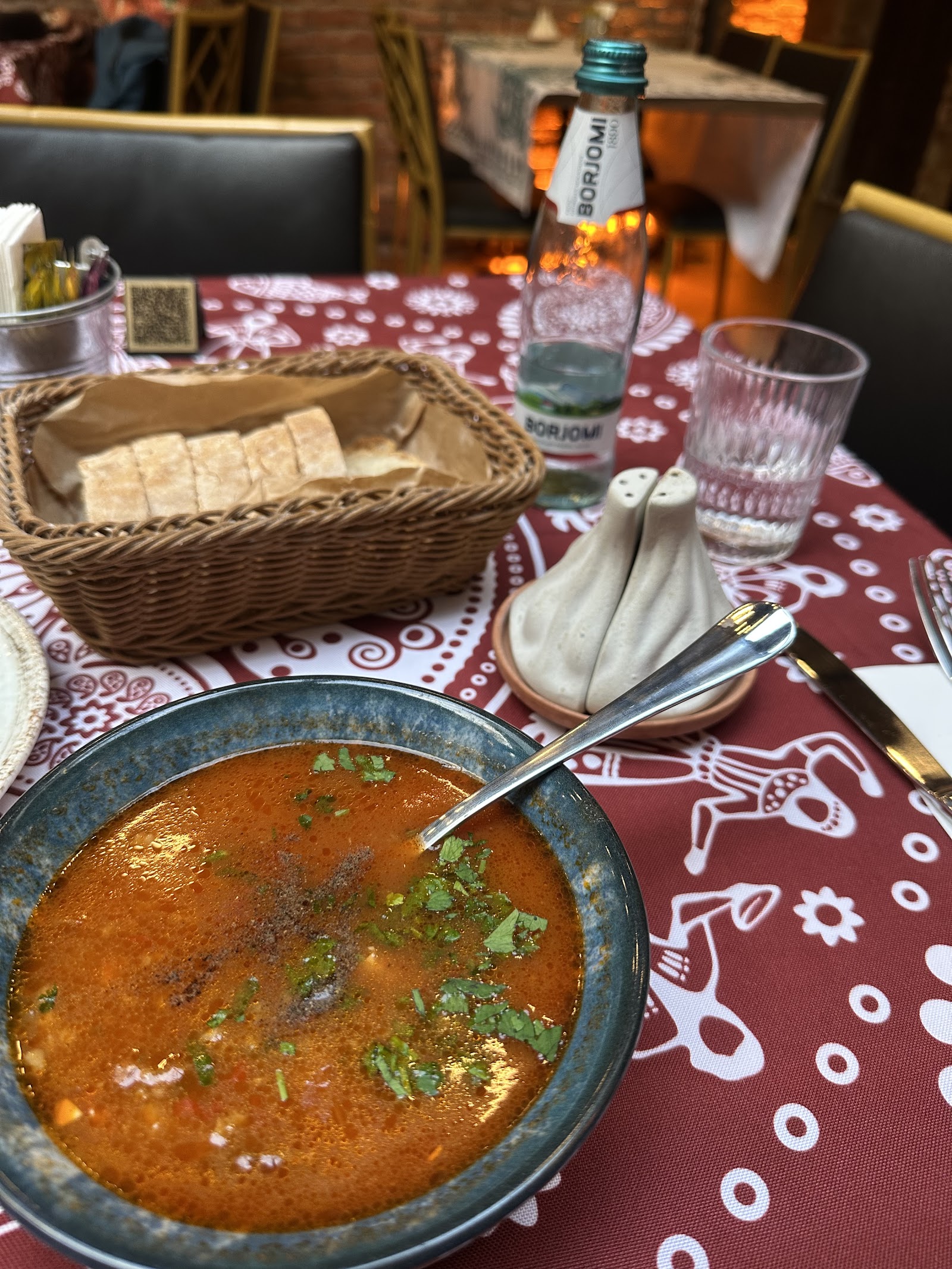 Tiflisi Restoran | Gürcistan Geleneksel Mutfağı