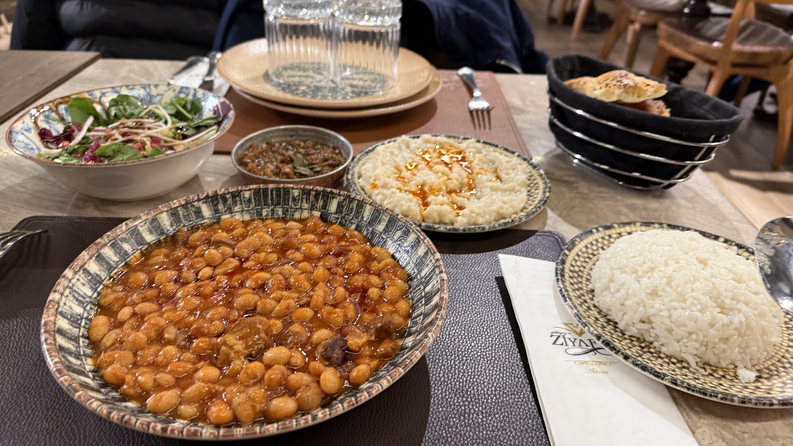 Ziyafet kuzu çevirme İstanbul- restaurant