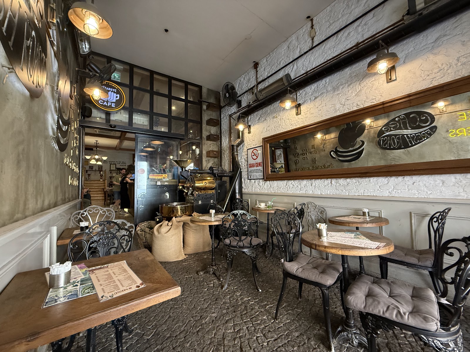 Turkish-German Bookstore & Cafe