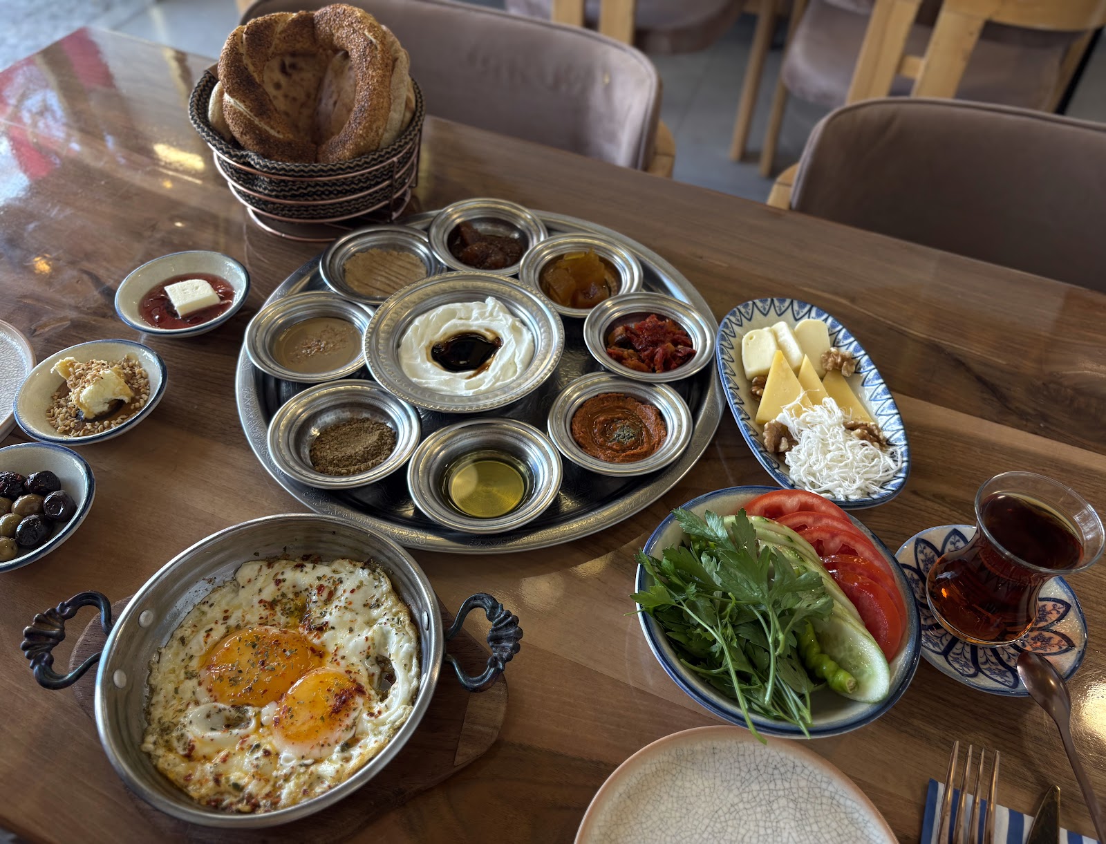 Botamia 1928 Breakfast & Brasserie