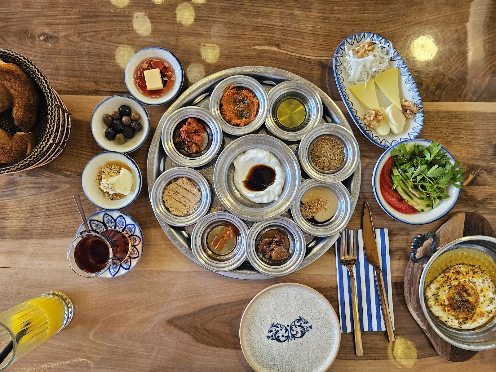 Botamia 1928 Breakfast & Brasserie