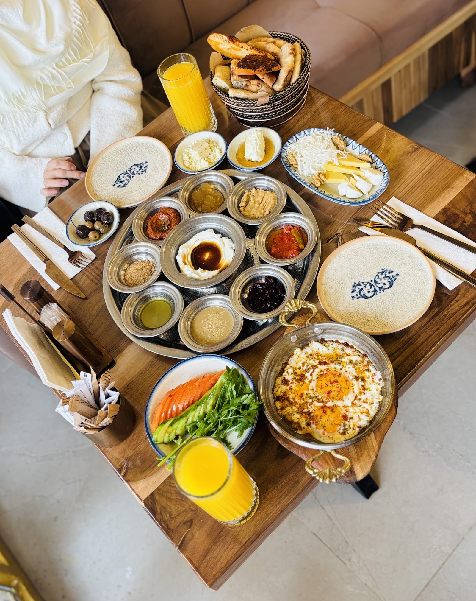 Botamia 1928 Breakfast & Brasserie
