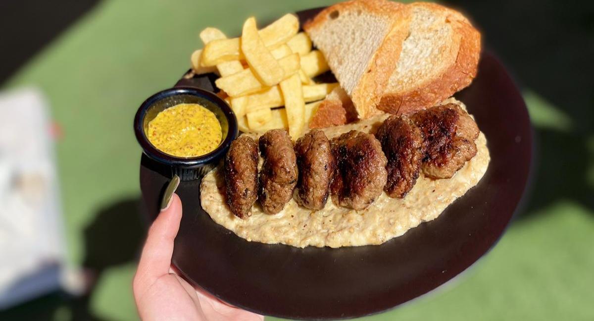 Kirmizi Pub