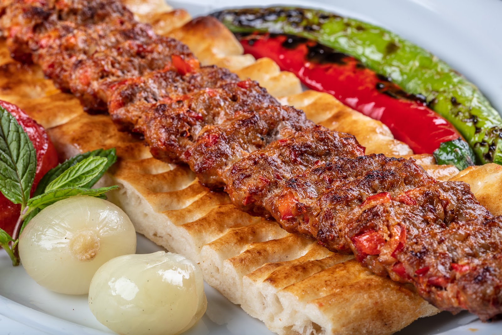 Umit Usta Tarihi Adana Metrelik Kebap