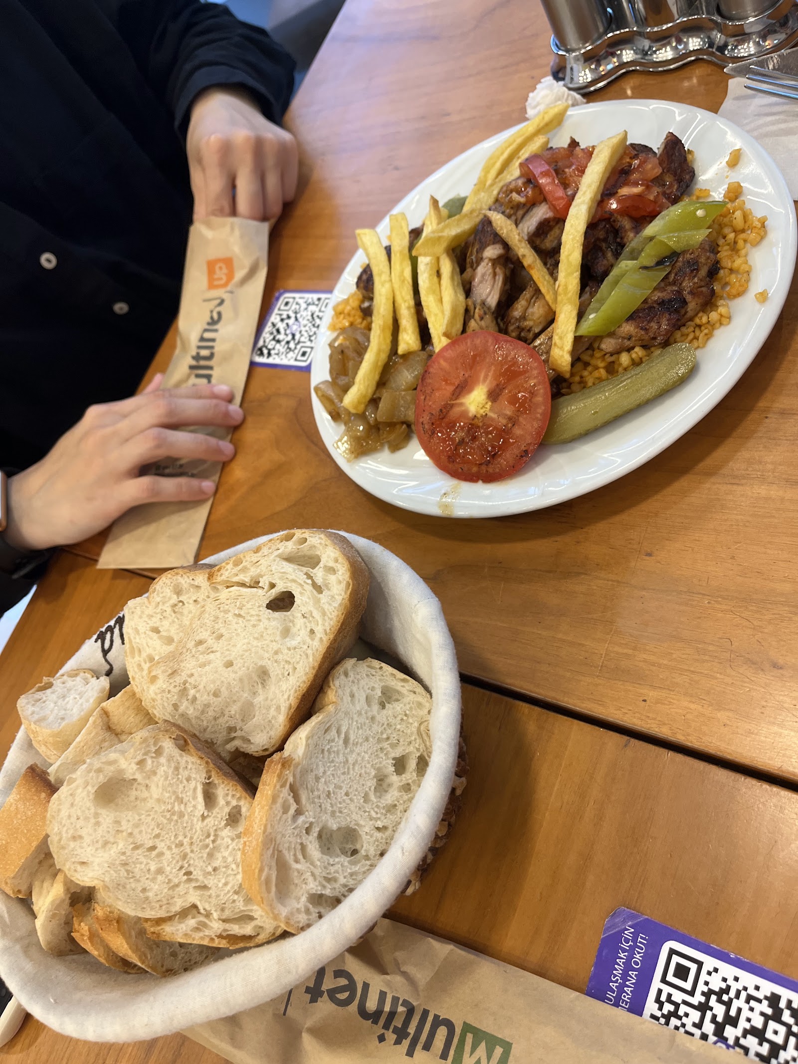 Halit Usta Pideli Köfte