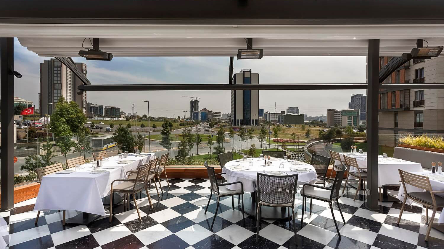 Seraf Restaurant