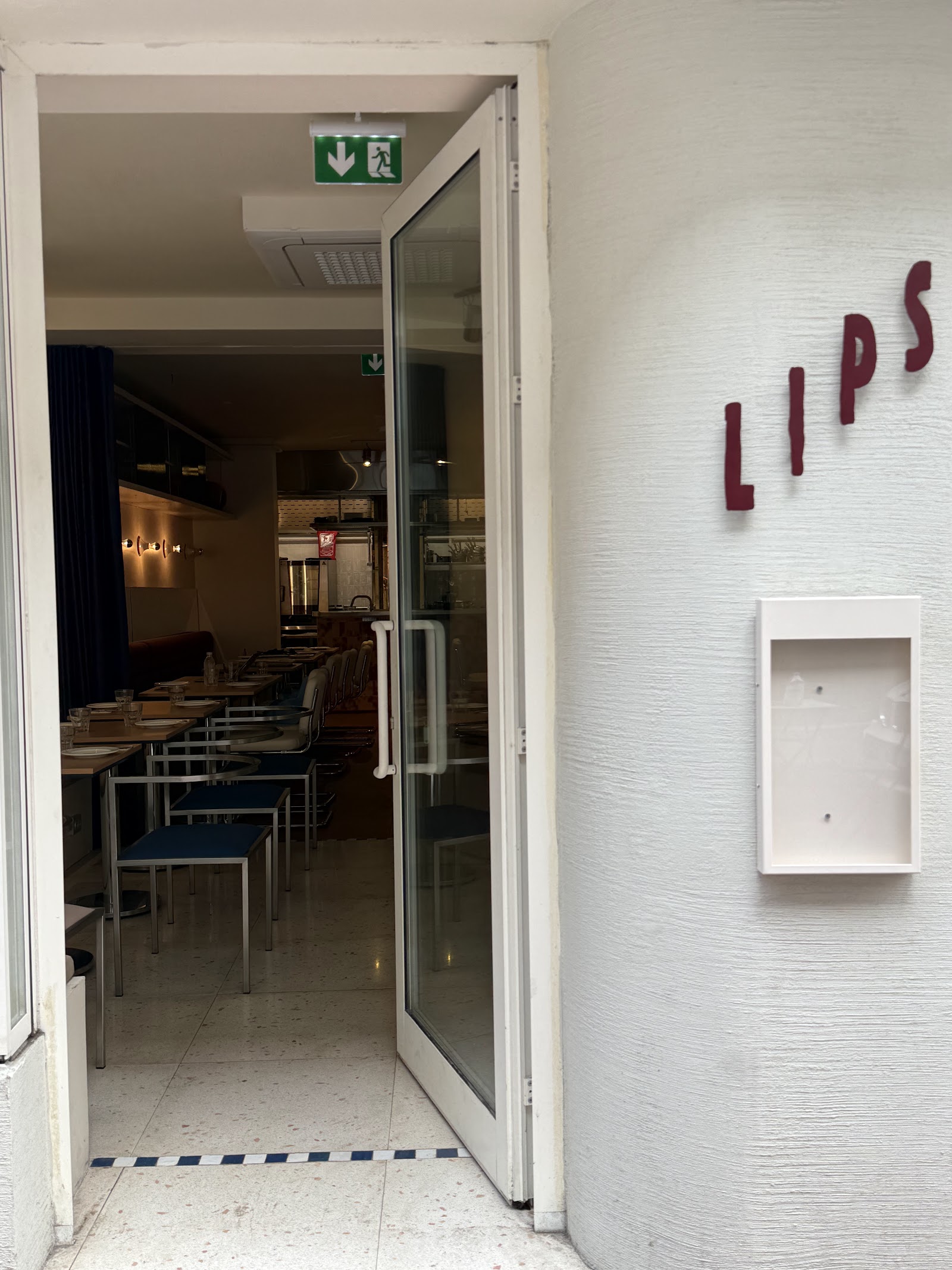 Lips Wine Bar