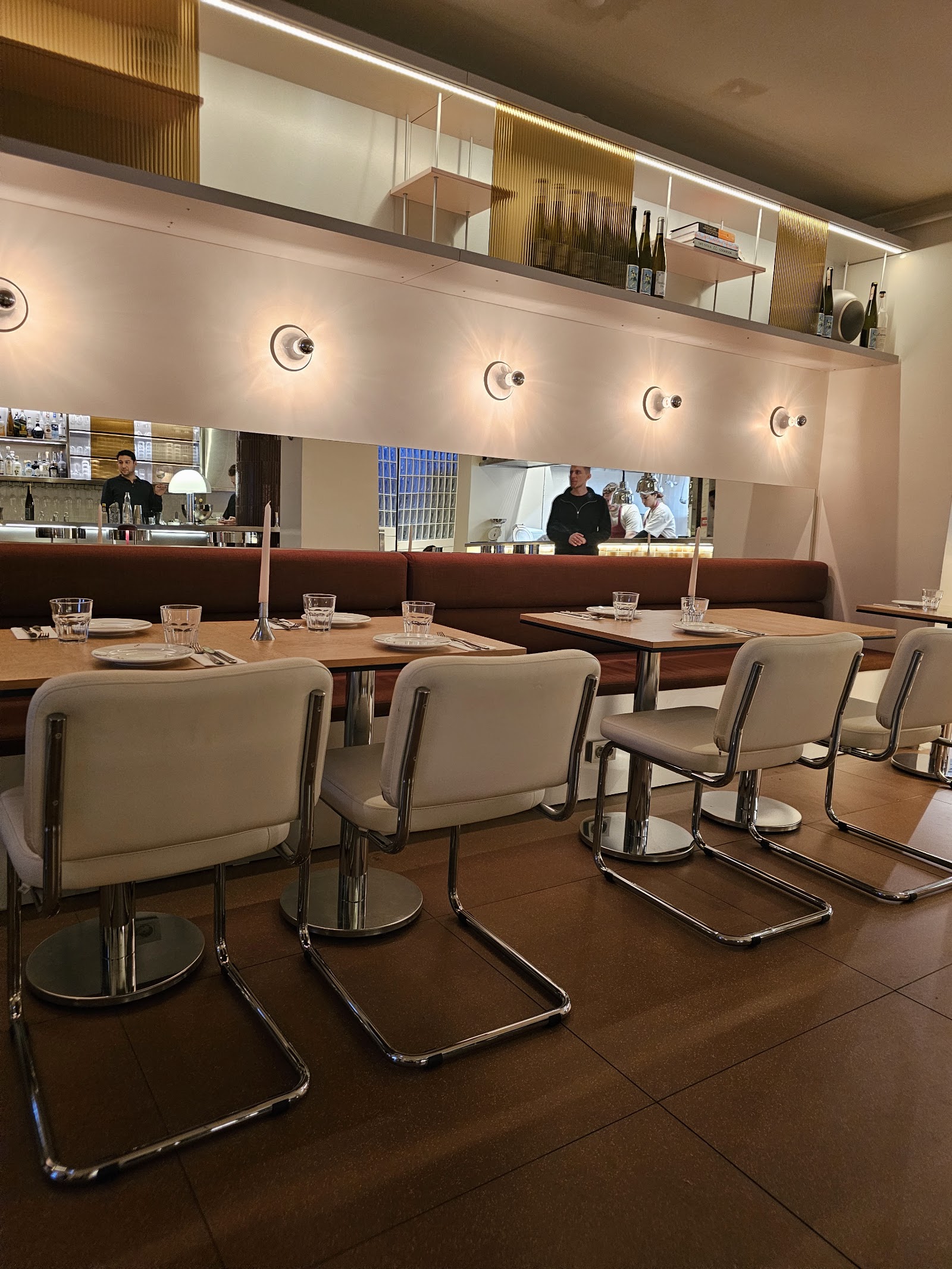 Lips Wine Bar