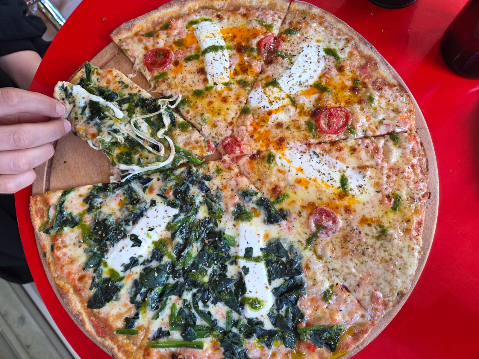 The New Yorker Pizza Cadde