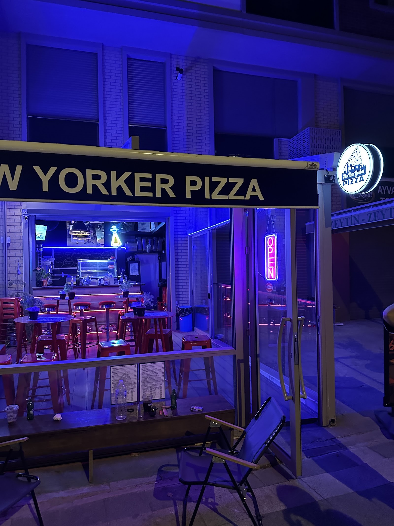 The New Yorker Pizza Cadde