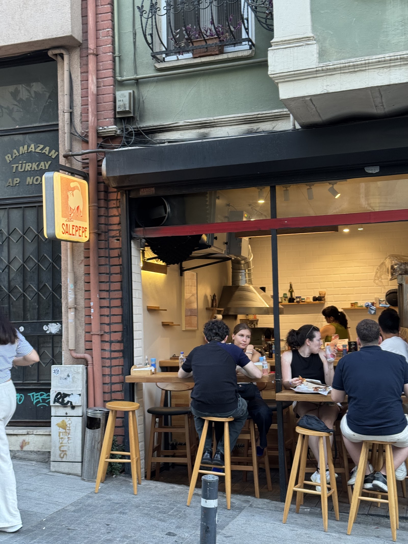 Salepepe Tokyo Style Pizza