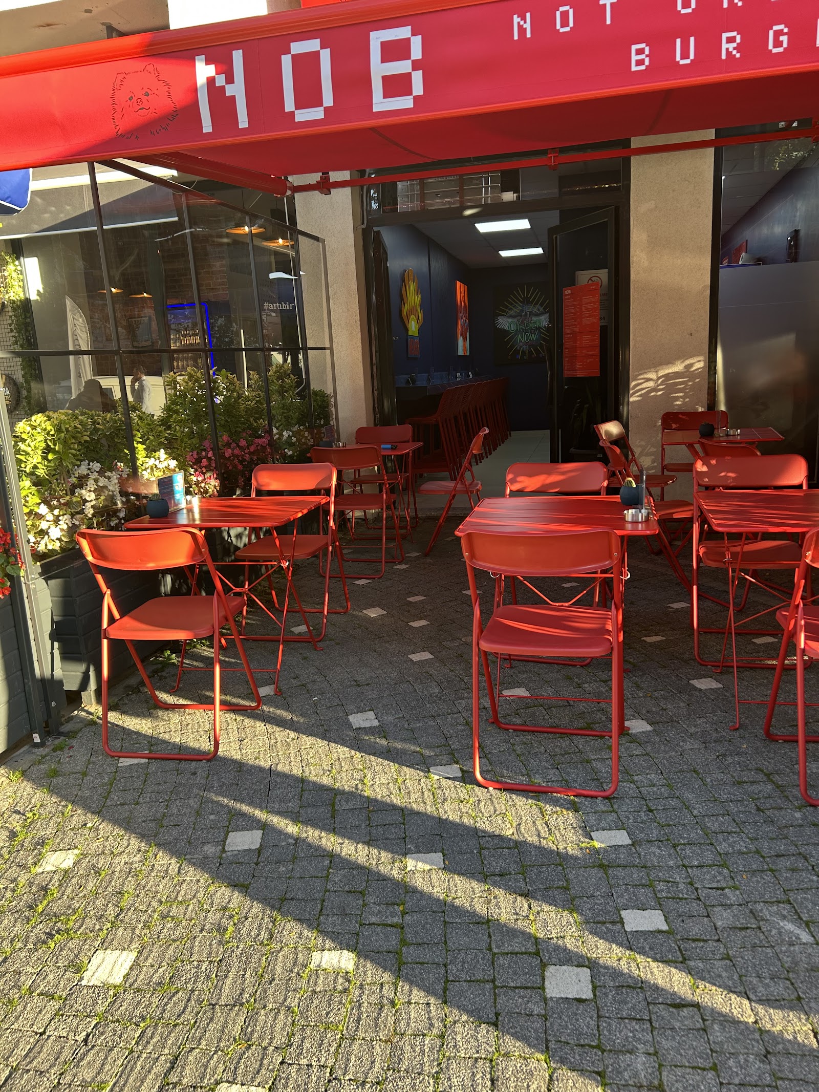 NOB // Not Ordinary Burger - Ataşehir
