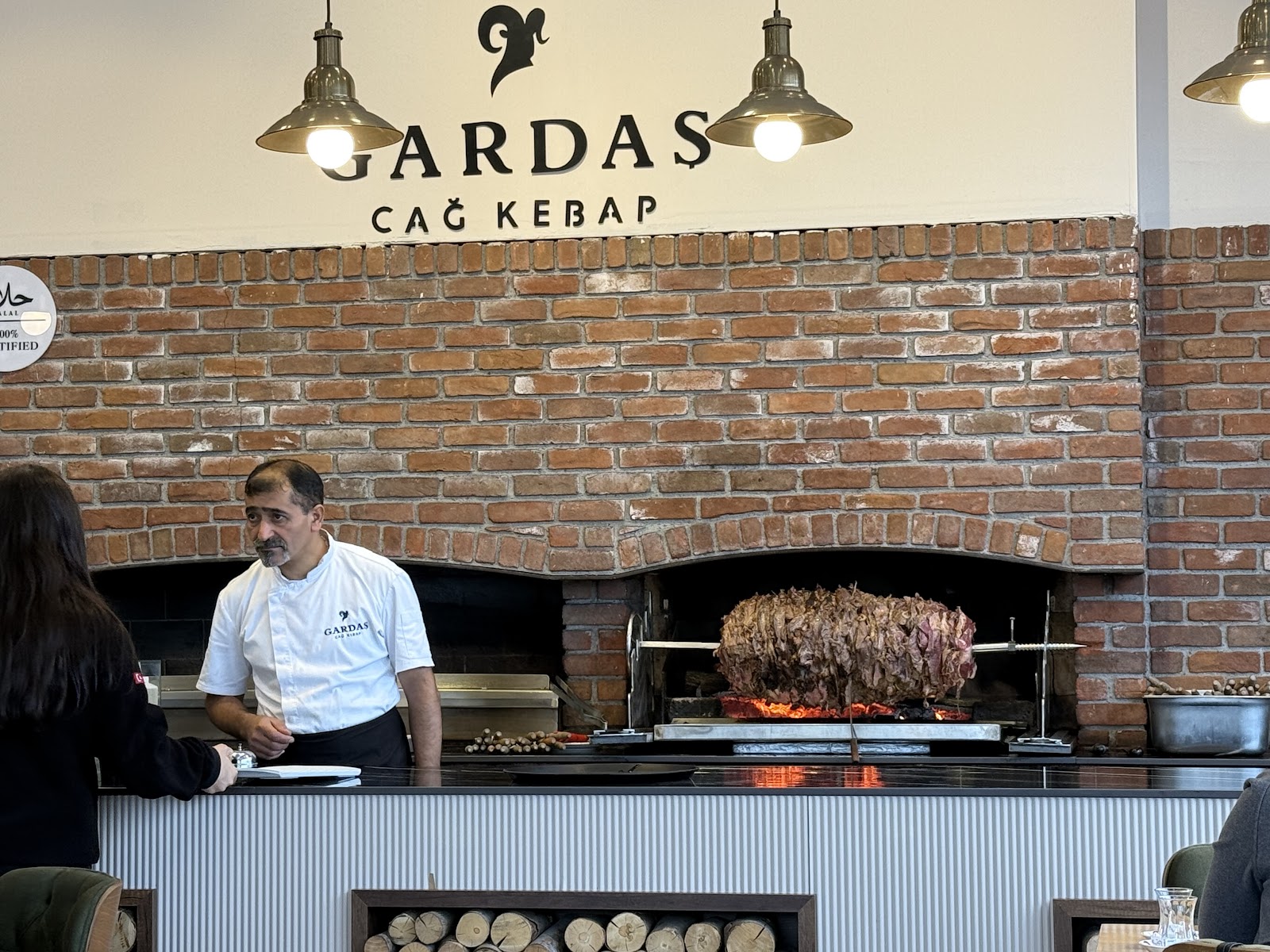 Gardaş Cağ Kebap Bostancı Şubesi