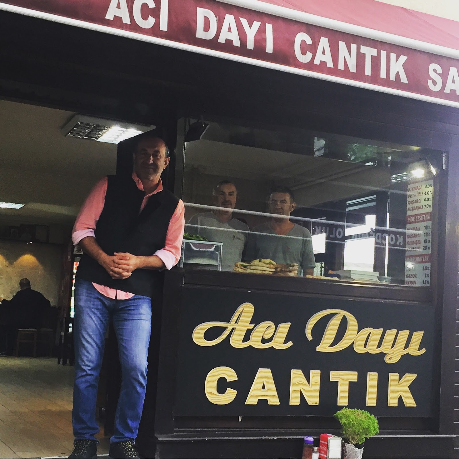 Acı Dayı Cantık Salonu