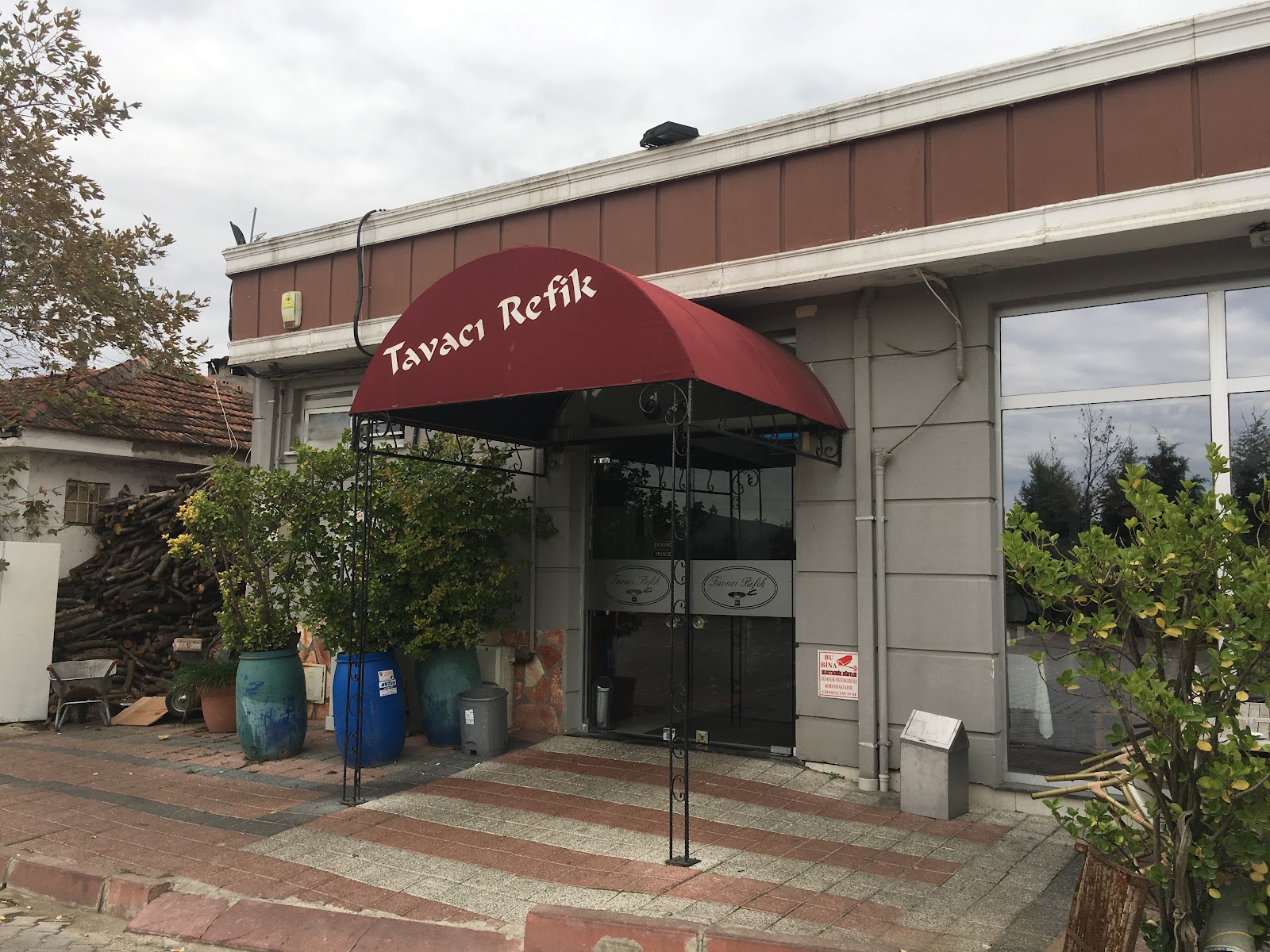 Tavacı Refik