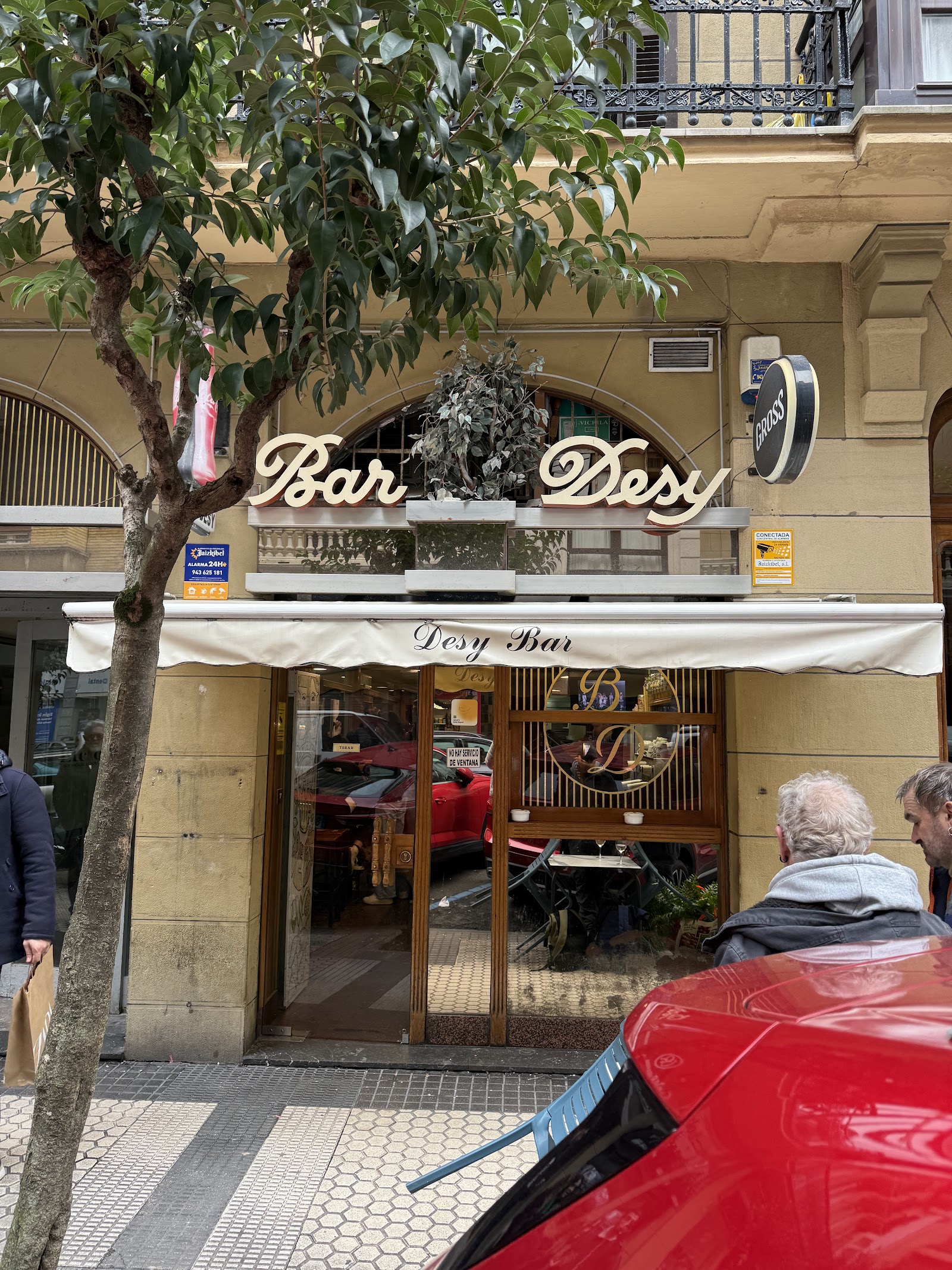 Bar Desy