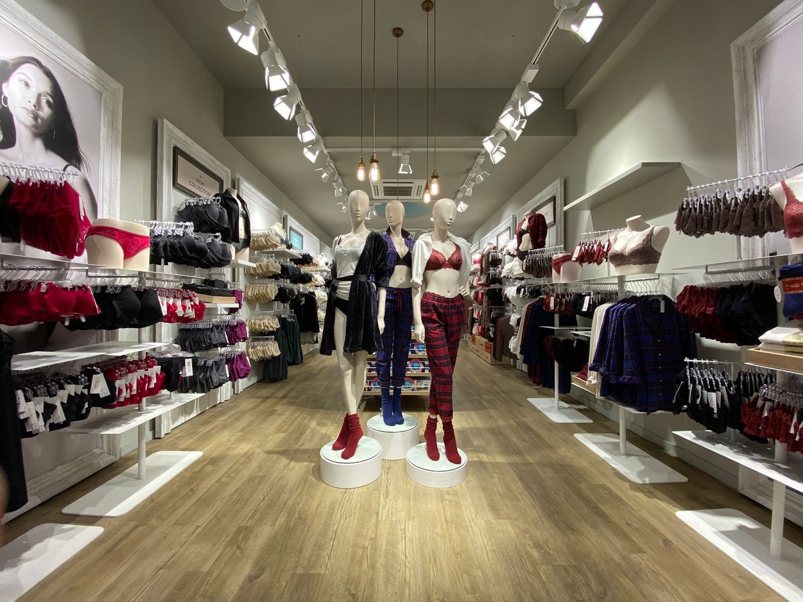 Triumph Lingerie - Amsterdam