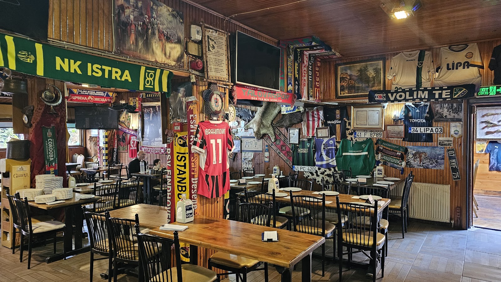 Lipa Restaurant