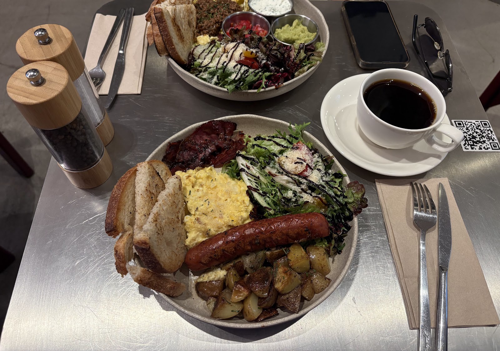 Tips Coffee & Eatery