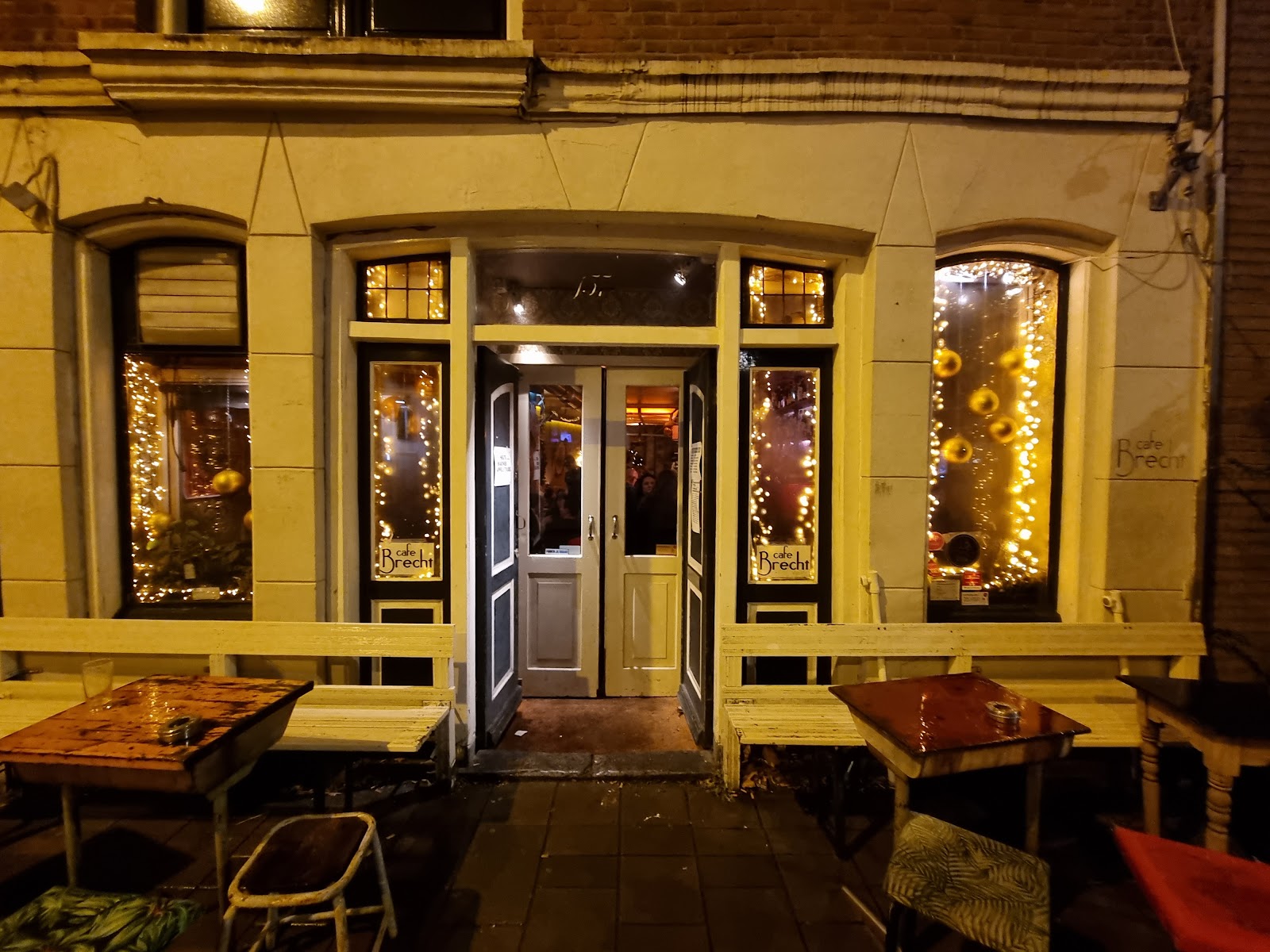 Café Brecht
