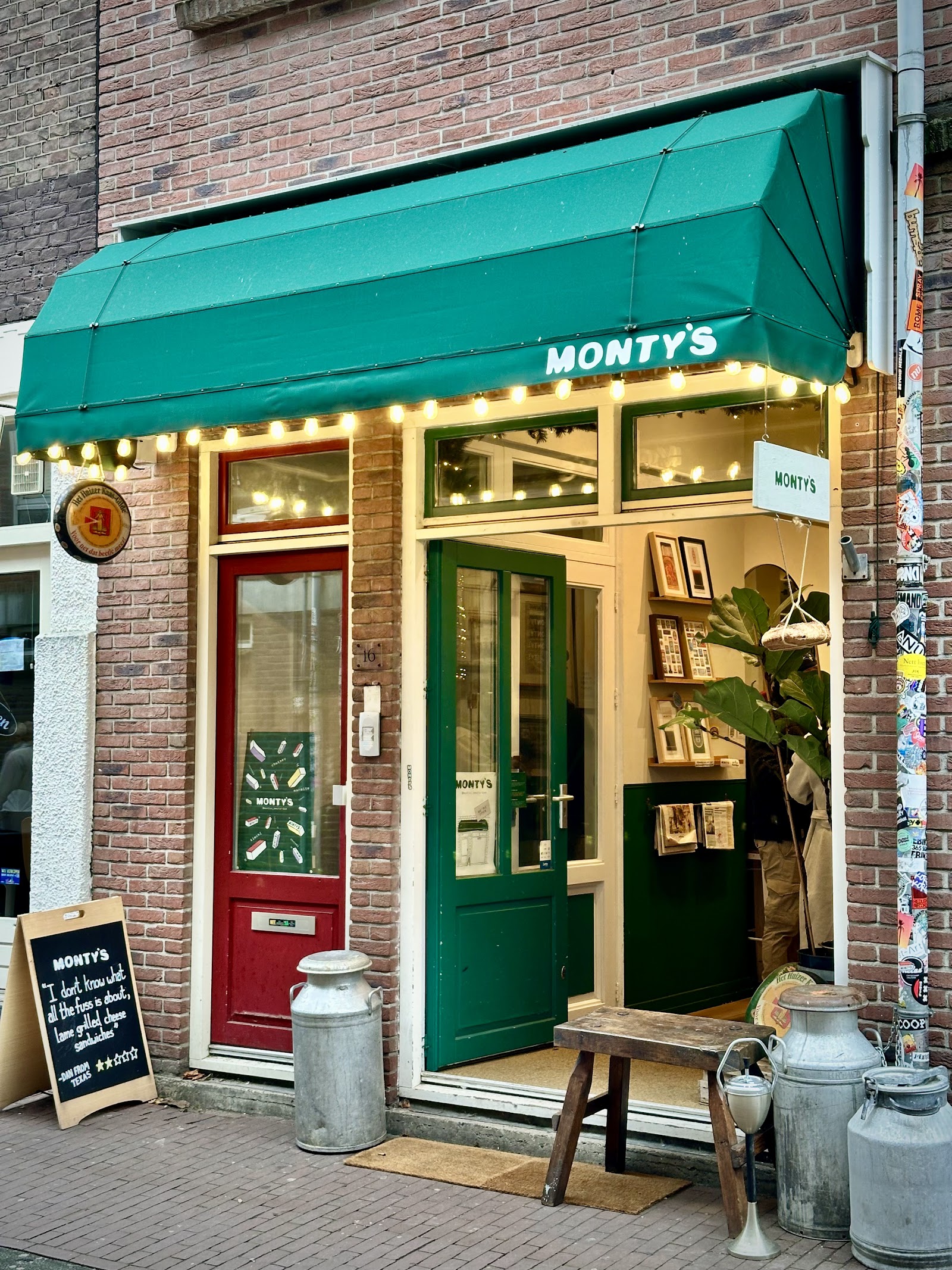 MONTY'S Toasties