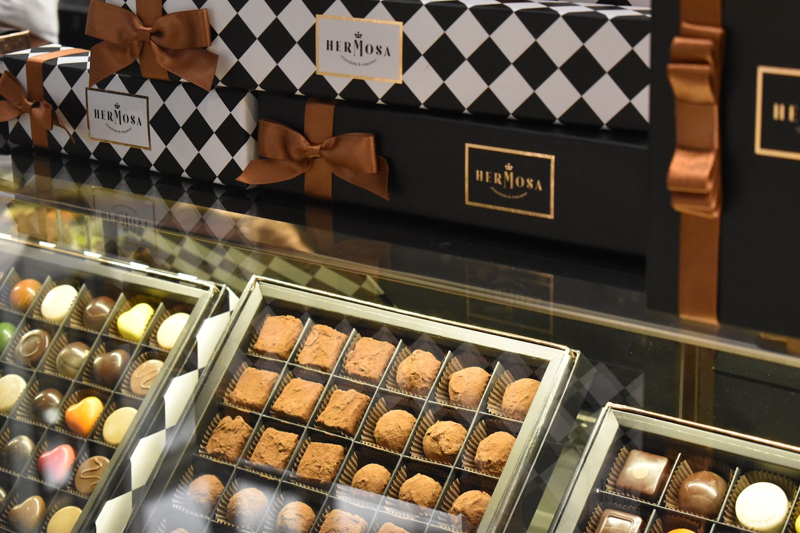 Hermosa Chocolate & Macaron